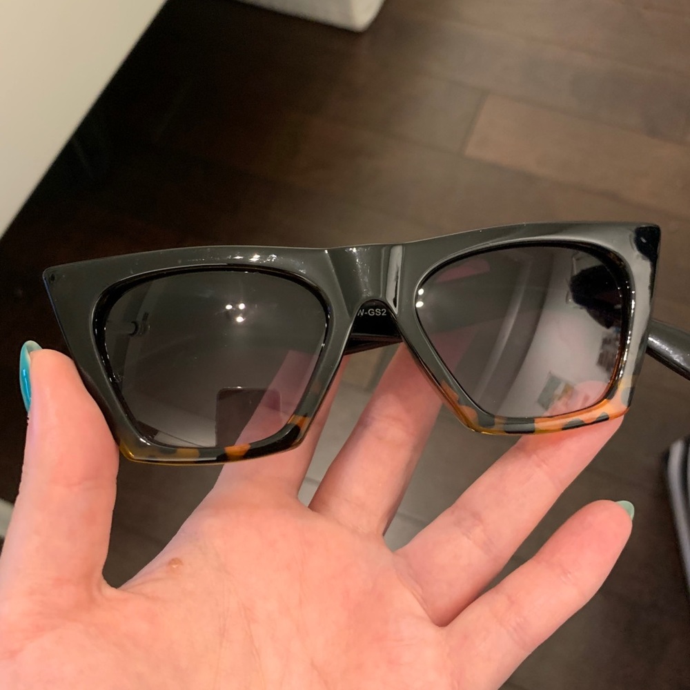 Urban outfitters sunglasses